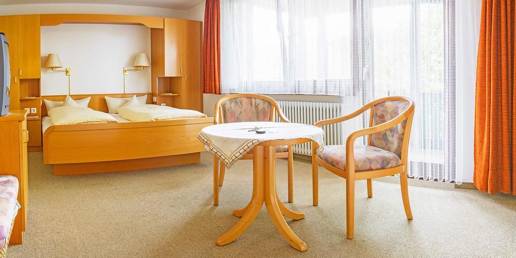 Gasthof Und Pension Zum Kreuz Lautenbach Phòng bức ảnh